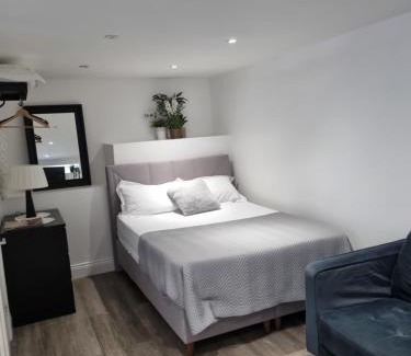 Woodhouse Apartment | Modern self contain studio Own Private Access