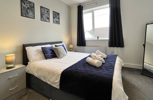 Doncaster Apartment | Modern Serviced Apartment - Near Doncaster City Centre