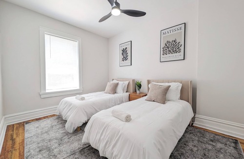 Shaw House | Modern Shaw Retreat -Office, Family, & Pet FriendlynWalkable to Tower Grove Park