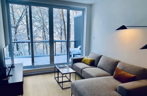 Bromont Condo | Modern Ski Hill Condo in Bromont