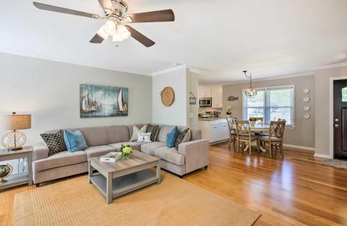 Harborgate Shores House | Modern Southern Comforts Home Near Charleston
