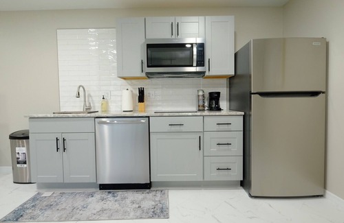 Altamonte Springs House | Modern, Spacious 1/1 + Bonus Room in peaceful Altamonte Springs; sleeps 4