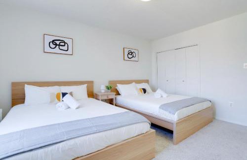 Aurora Highlands Apartment | Modern & Spacious 2BR Apartment at Crystal city