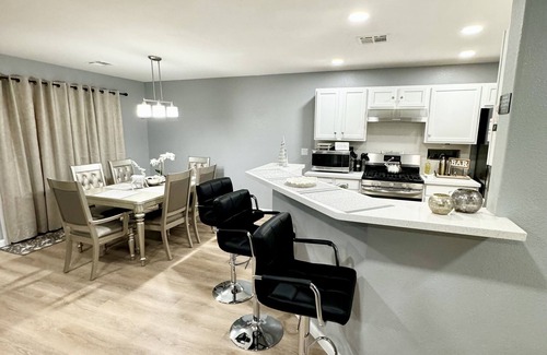 Blue Diamond Ranch House | Modern & Spacious 3 Bed/2 Bath-Sleeps 8, Near Airport, Strip & Stadium