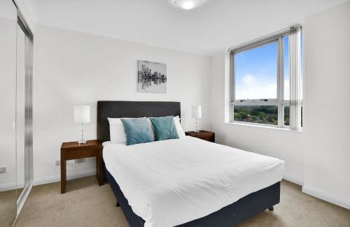 Chatswood Apartment | Modern spacious Chatswood Apartment H1016