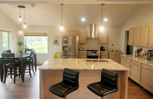 Rapid City House | Modern, spacious property off Wildhorse Drive