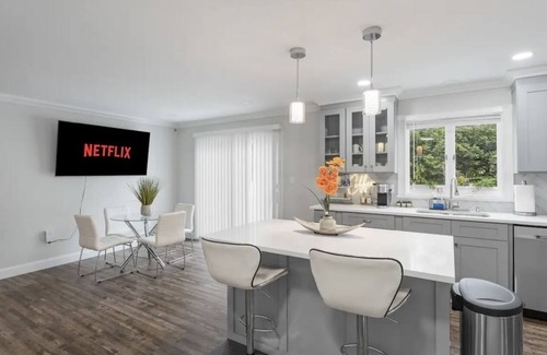 Neptune City House | Modern & Spacious Retreat W. Free Parking at the Jersey Shore