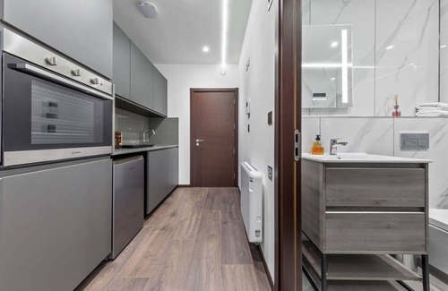Golders Green Apartment | Modern Spacious Sleeps 4 Studio Golders Green