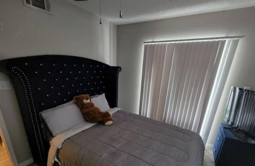 Tampa Palms Apartment | Modern Spot w Pools, Gym & Trail