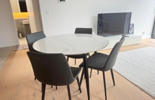 Rouse Hill Apartment | Modern Stay by Tallawong Metro