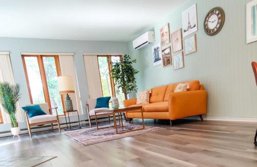 Mont-Tremblant Apartment | Modern Stay in Mont-Tremblant with Free Parking & Free WiFi Access