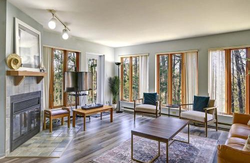 Mont-Tremblant Apartment | Modern Stay in Mont-Tremblant with Free Parking & Free WiFi Access