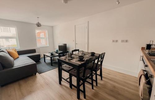 Ipswich Apartment | Modern Stay - Walk to Everything 2