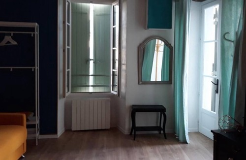 Penne-d'Agenais Apartment | Modern studio 23² in the heart of the medieval village
