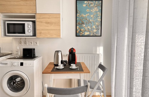 Palaiseau Apartment | Modern studio, 3 min walk from MASSY-TGV STATION