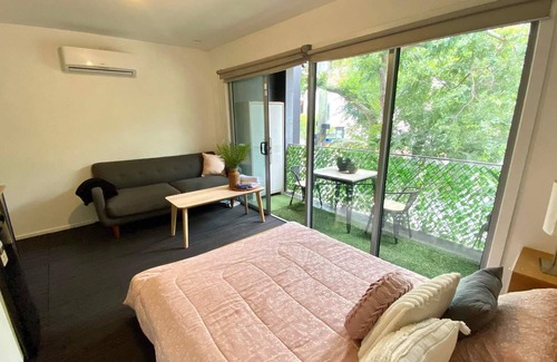 Footscray Apartment | Modern studio apartments