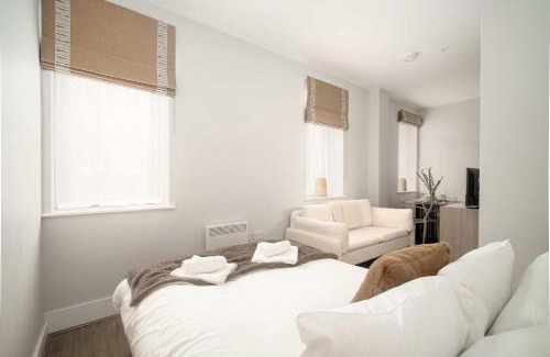 Liverpool Apartment | Modern Studio Apartment in Waterloo Liverpool
