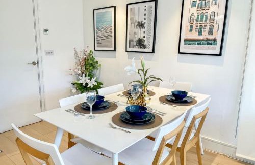 St. Johns Wood Apartment | Modern Studio Apartments & 3Bedroom flat with Pvt Balcony steps from Regent's Park