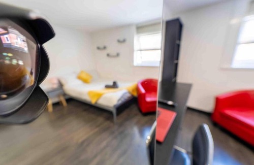 Selly Oak Apartment | Modern studio available close to the city