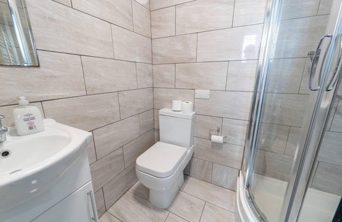 Selly Oak Apartment | Modern Studio Available Close to the City