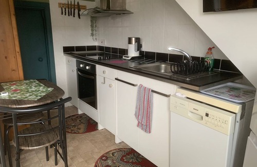 Barnehurst Apartment | Modern Studio Flat in Bexleyheath