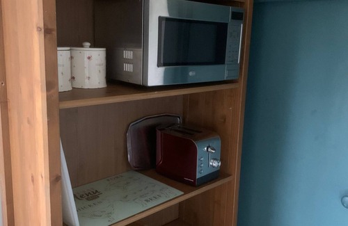 Barnehurst Apartment | Modern Studio Flat in Bexleyheath
