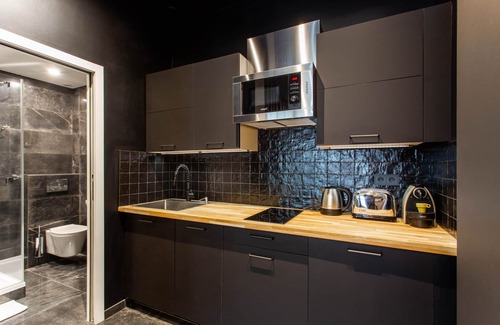 Ternes Apartment | Modern Studio for 4 People - Arc de Triomphe