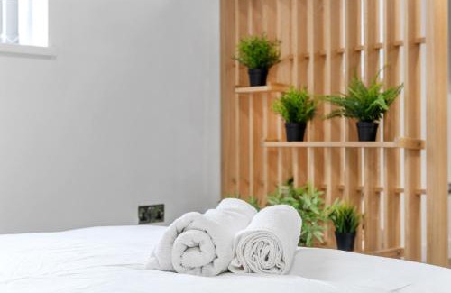 Arnold Apartment | Modern Studio in Central Arnold