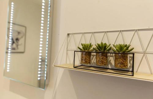 Maidstone Apartment | Modern Studio in Maidstone by Stayfolk, ideal for Business & Contractors
