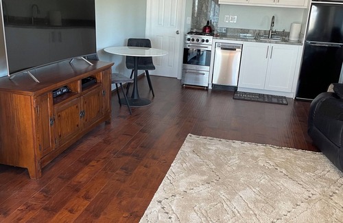 Julian House | Modern studio in the mountains - amazing views, high speed wifi, fully fenced