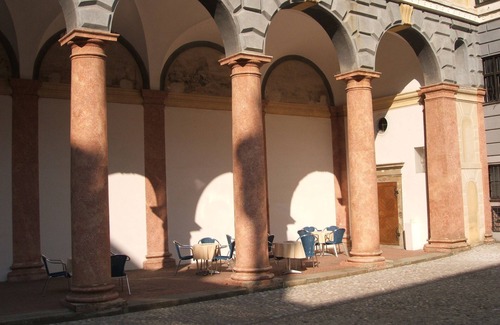 Landshut Apartment | Modern studio in the old town