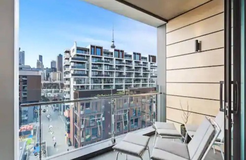 Auckland Central Business District House | Modern Studio in Wynyard Quarter by Zodiak Stays