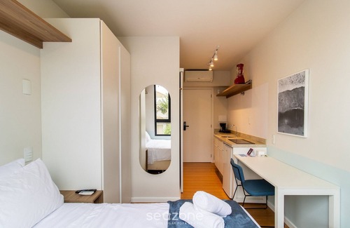 Cachoeira do Bom Jesus Apartment | Modern Studio Just Minutes From the Beach Sid0209