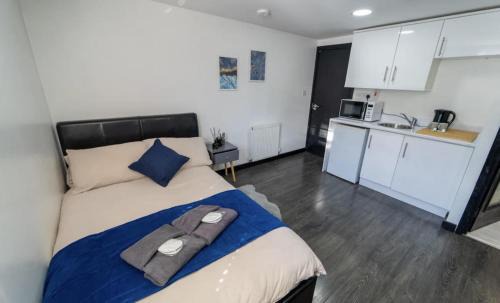 Selly Oak Apartment | Modern Studio next to University of Birmingham