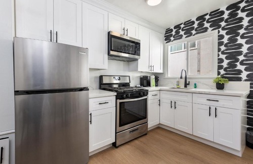 Hollywood Hills West Apartment | Modern Studio Oasis near Sunset Blvd