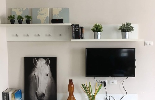 Kathu Condo | Modern Studio Room at Kathu
