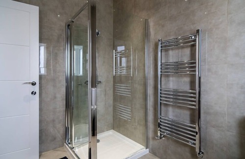 Wembley Central Apartment | Modern Studio Rooms in Wembley 3 DUP