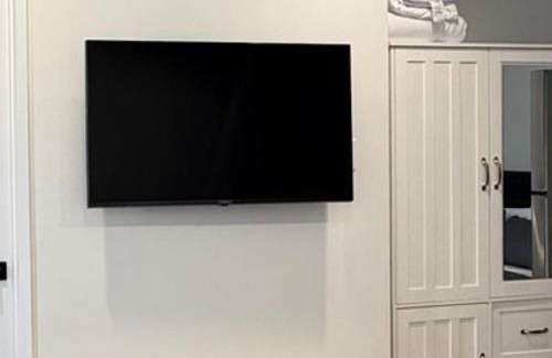Del Rey Apartment | Modern Studio Stylish &Cozy Right Unit
