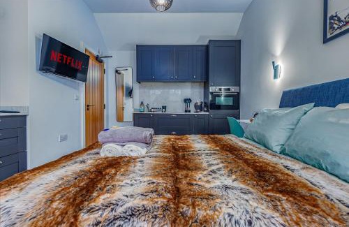 Filton House | Modern studio w/underfloor heating & parking