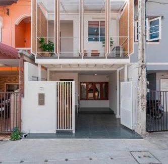 Hai Ya Apartment | Modern Style Townhome/2BR near CNX moat