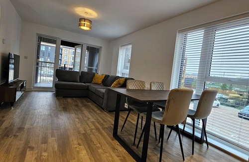 Ebbsfleet Valley Apartment | Modern Stylish 2 Bed flat in Ebbsfleet near London