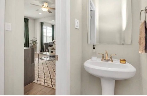 Sienna Plantation House | Modern & stylish townhouse in sought out Sienna
