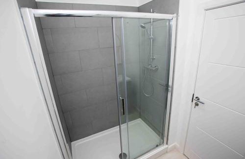Bolton Apartment | Modern & Stylish 1 Bedroom Apartment in Bolton