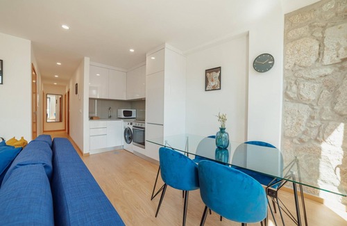 Campanha Apartment | Modern Stylish Apartment I by Vacationy