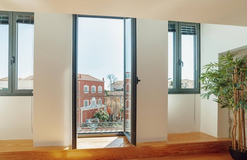 Campanha Apartment | Modern Stylish Apartment II by Vacationy