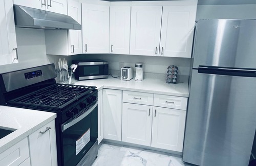 Northside Apartment | Modern Stylish Home near San Jose Airport, SJSU, SAP