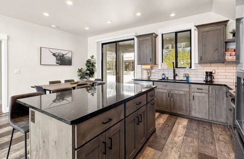 Tamarack Resort Cabin | Modern & Stylish Home on the Outskirts of Donnelly