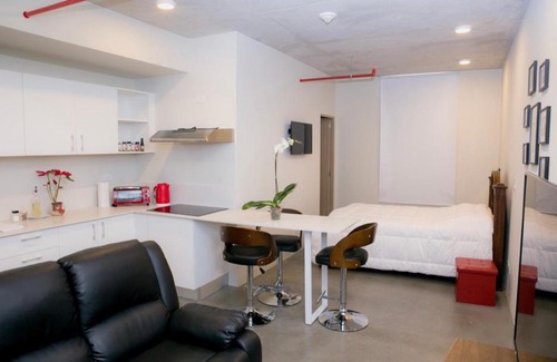 La California Apartment | Modern Sunset View Apartment in San José