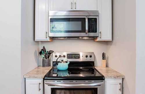 South Pensacola House | Modern Sunshine