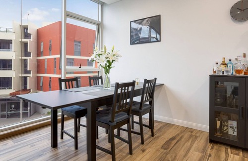 Zetland Apartment | Modern Sydney-sider Experience